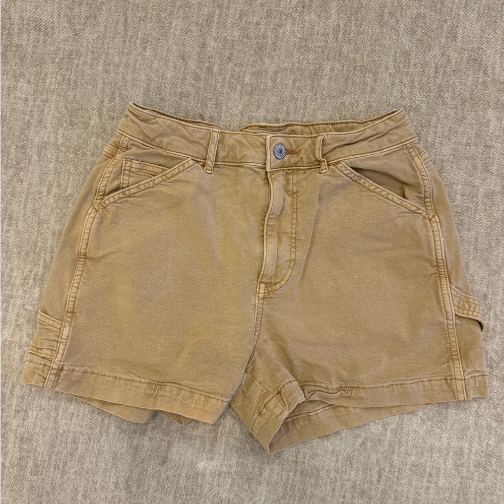 American Eagle Outfitters Tan Cargo Shorts